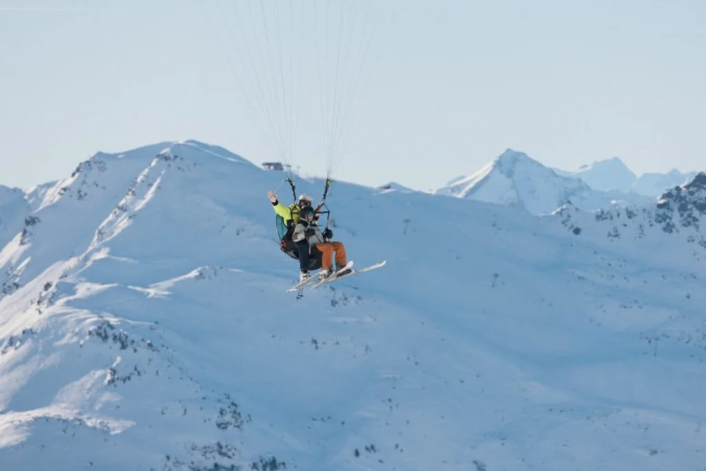Baptême de l'air en parapente à Meribel