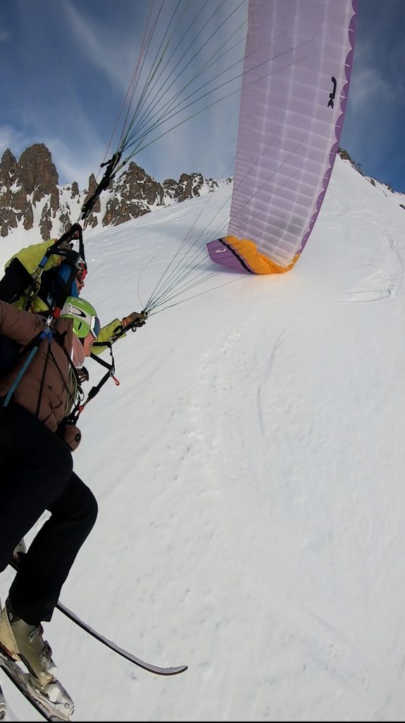 Posé de stab en parapente biplace